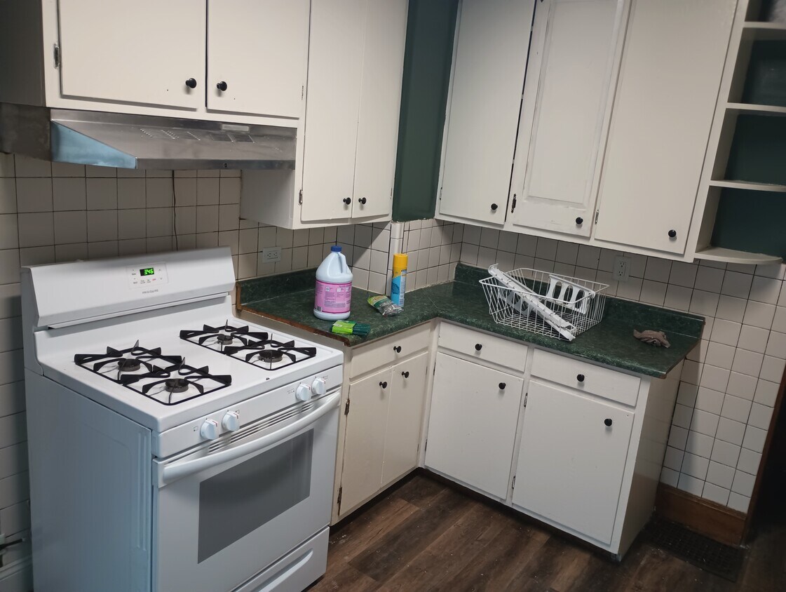 413 Waller St, Saginaw, MI 48602 House Rental in Saginaw, MI