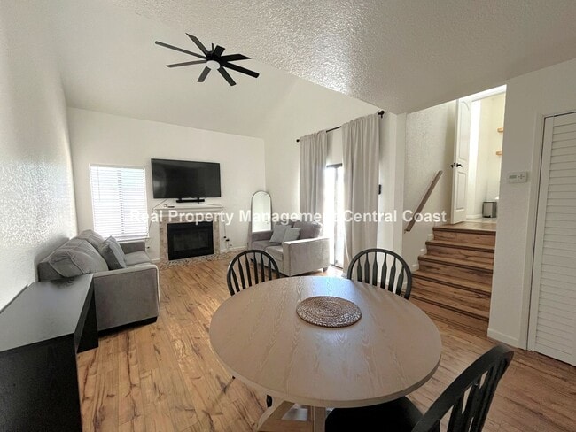 Building Photo - AVAILABLE NOW - 2 Bed / 1.5 Bath Atascader...