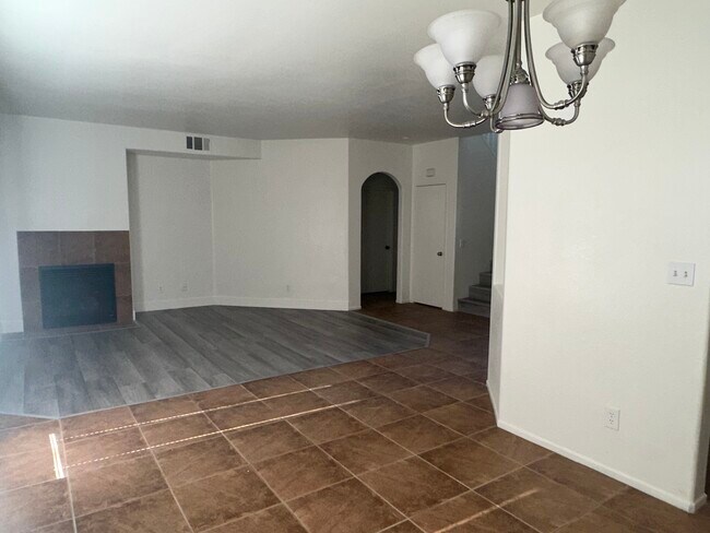 Foto del edificio - 12403 Luna Rd
