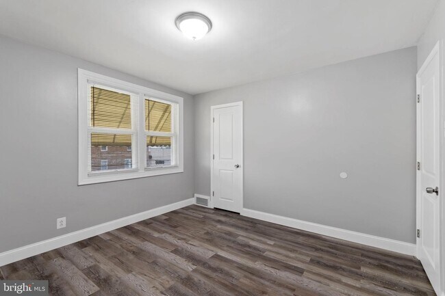 Foto del edificio - 6709 N 21st St