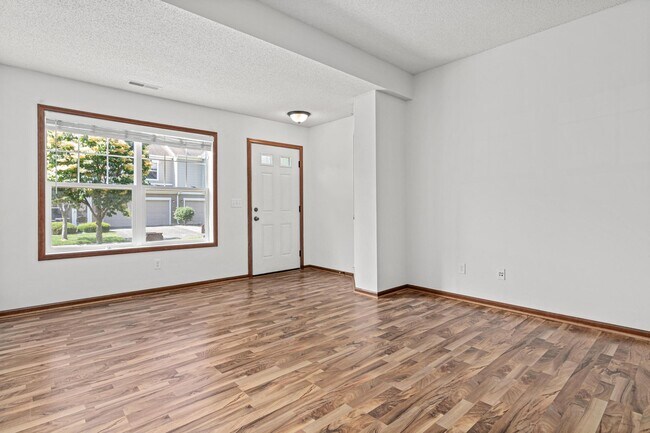 Foto del edificio - 13313 Virginia Ave S