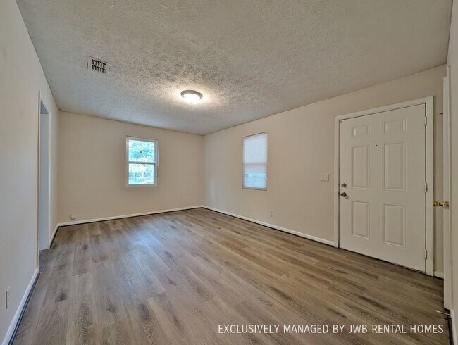 Building Photo - 2037 Meharry Ave