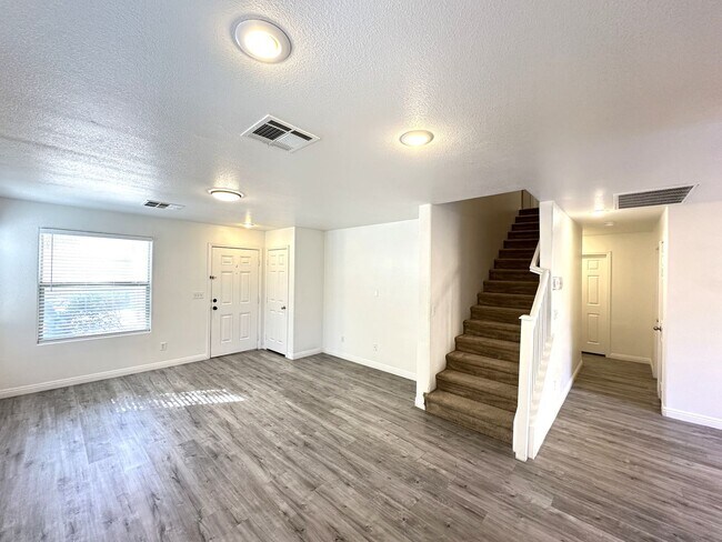 Building Photo - Haven Suellen