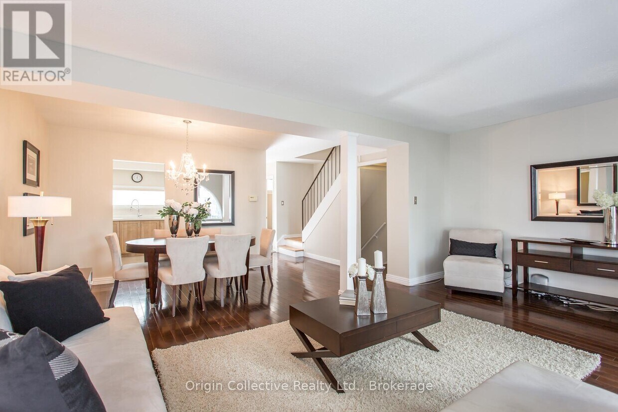 Photo principale - 10 Esterbrooke Ave