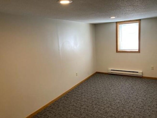 Building Photo - 1016 Litchfield Ave SW