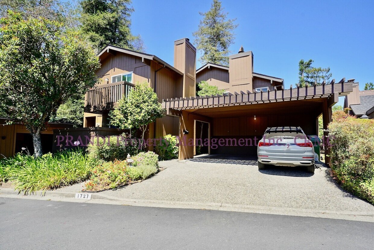 Primary Photo - "Charming 2-Bed Condo with Spacious Layout...