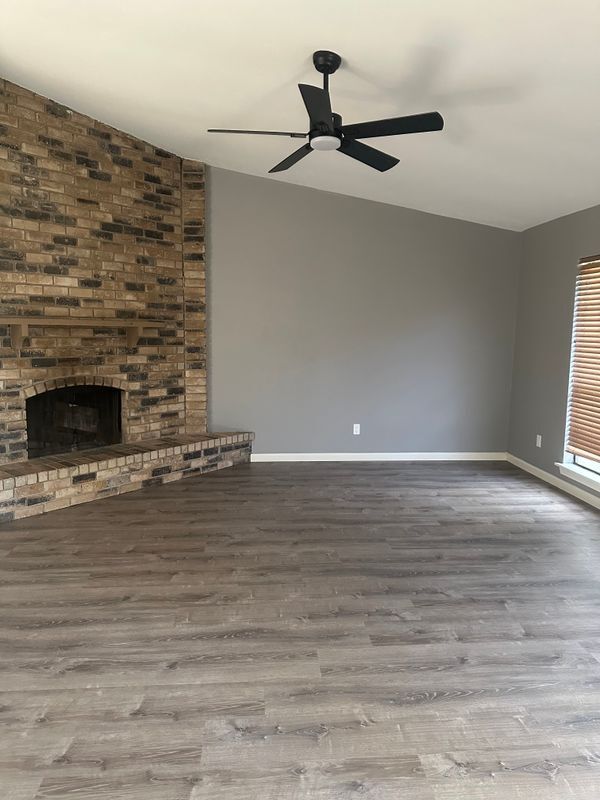 Building Photo - 5017 Walker Dr