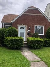 Building Photo - 152 Perry Pl