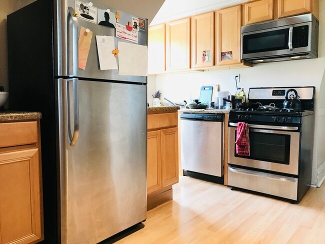 Foto del edificio - 3434 W Drummond Pl