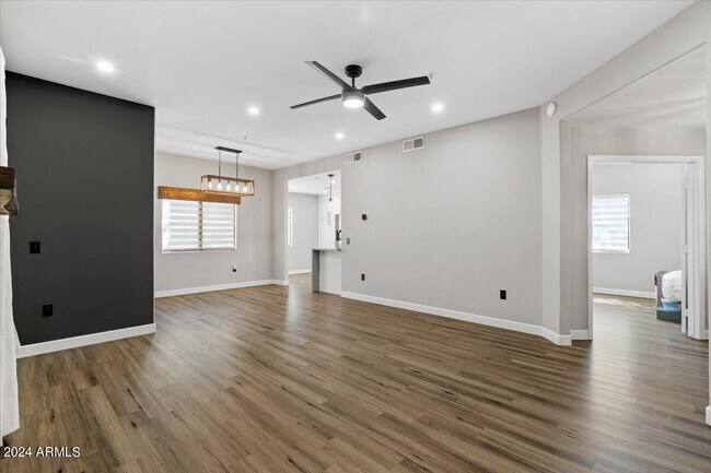 Foto del edificio - 15050 N Thompson Peak Pkwy