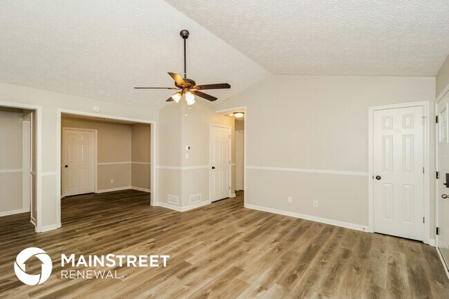 Building Photo - 4336 Hill View Dr