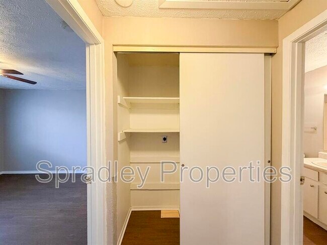 Building Photo - 608 John Paul Jones Dr