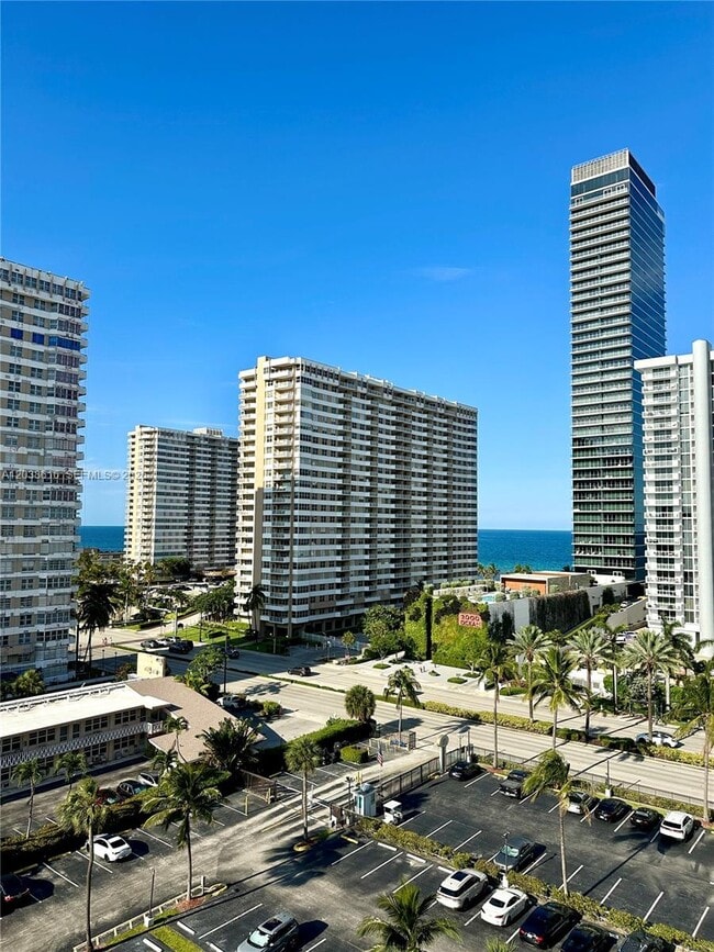 Building Photo - 2049 S Ocean Dr