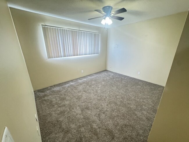 Foto del edificio - 7311 Buckingham Dr