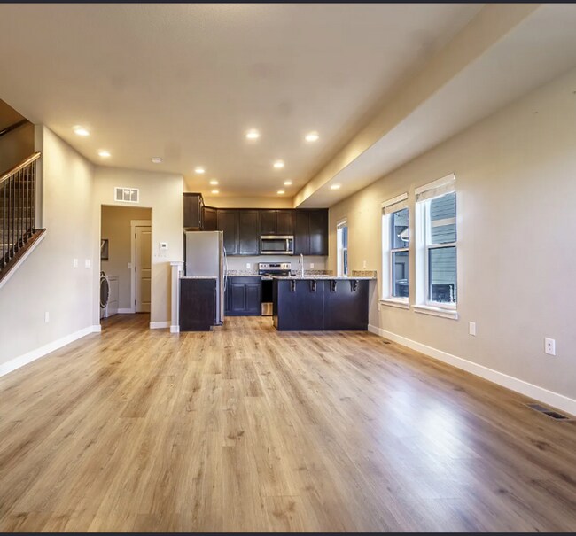 Building Photo - Like New townhome on Rubicon for rent!