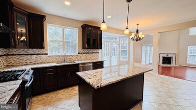 Building Photo - 9161 Lost Fields Ct