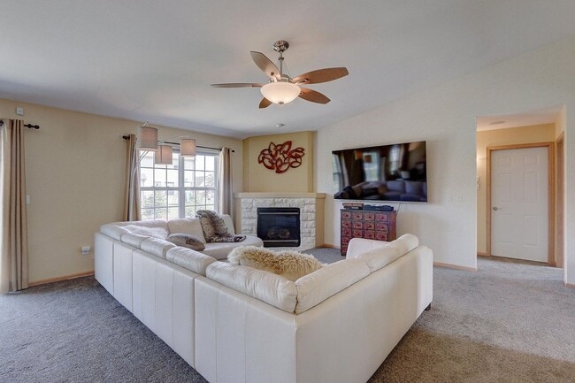 Building Photo - Beautiful 3-Bedroom, 2-Bath Ranch Home for...