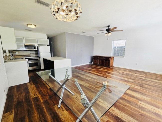 Building Photo - 2174 NE 181st St