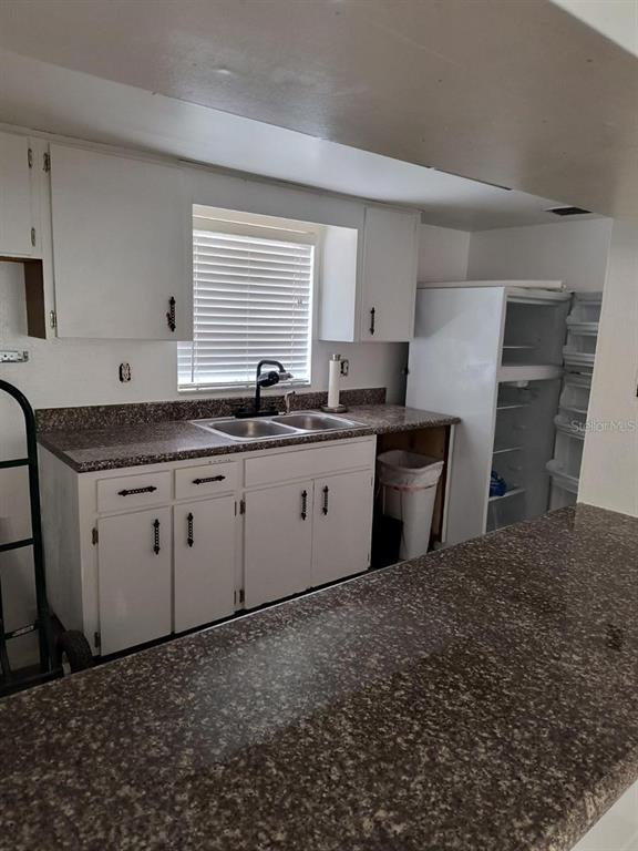 Foto del edificio - 2285 Richter St