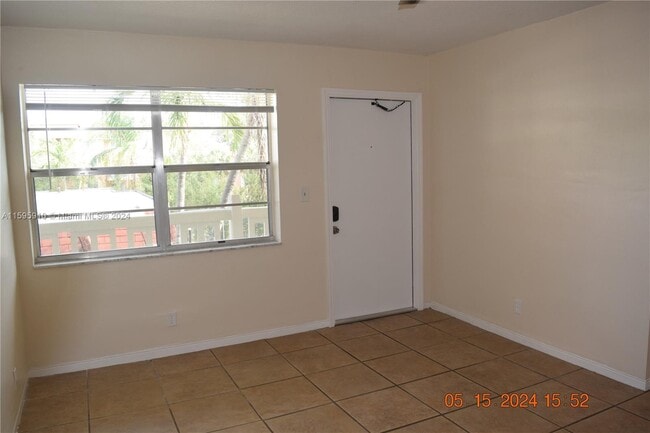 Building Photo - 4169 SW 67th Ave