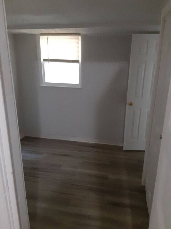 Building Photo - Nice 2BR/1BA house