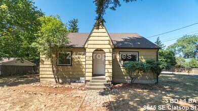 Building Photo - 8645 SE Clatsop St