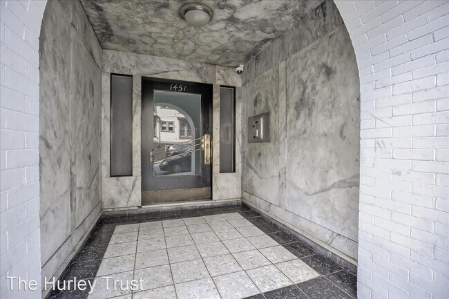 Foto del edificio - 1451 Larkin St