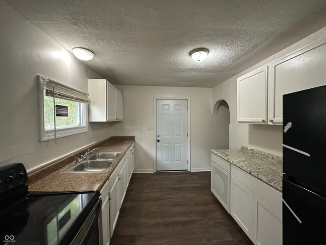 Foto del edificio - 3209 Bethel Ave