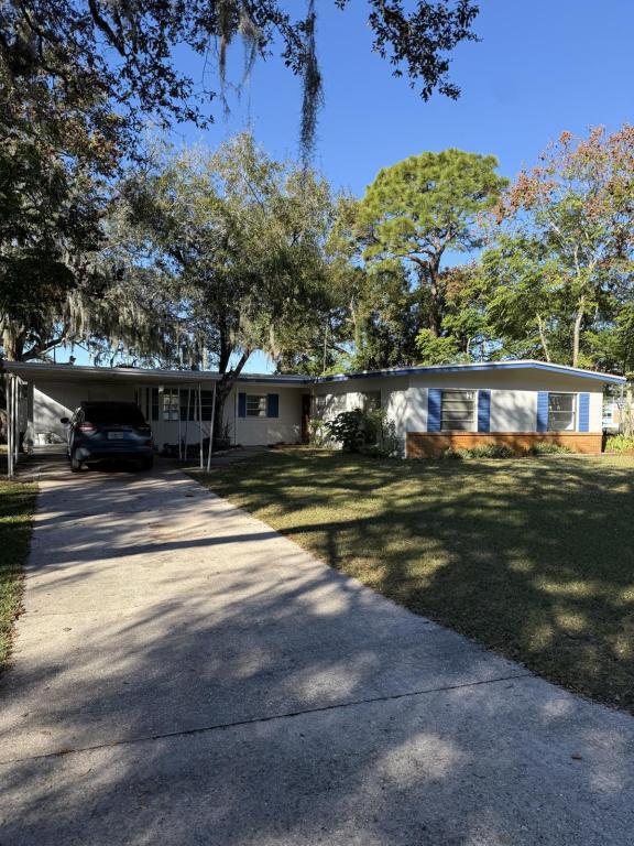 Building Photo - 14 S Hilltop Dr