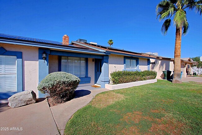 Foto del edificio - 4526 W Altadena Ave