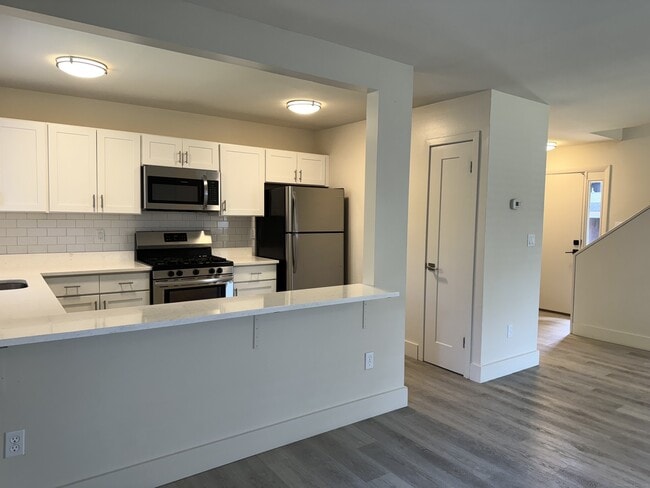 Building Photo - 74 Montoya Dr
