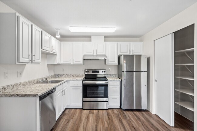 Apartamento de lujo de 2 habitaciones y 1 baño - 920 pies cuadrados - Kensington Gate Apartments