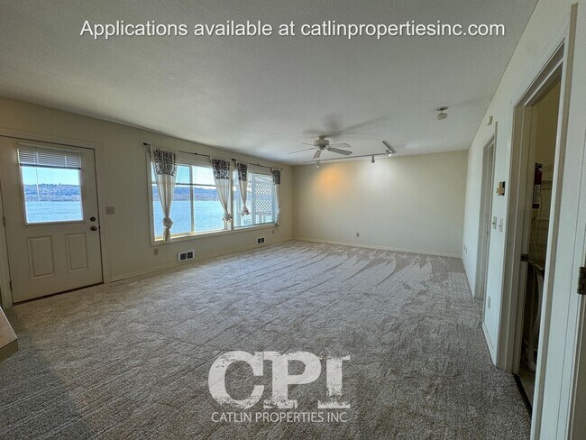 Foto del edificio - 8517 Ocean Beach Hwy