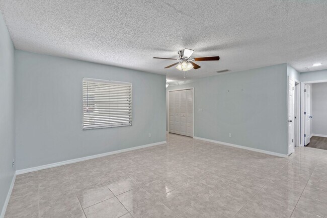 Foto del edificio - 2711 N Dellwood Dr