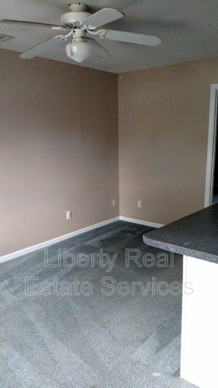 Foto del edificio - 129 Rolland St