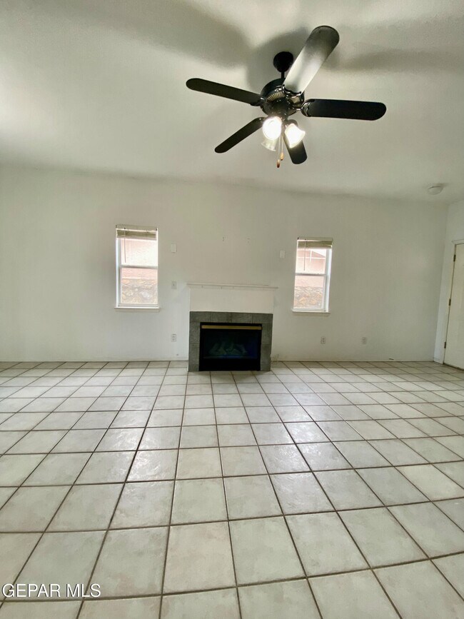 Foto del edificio - 2215 King James Pl