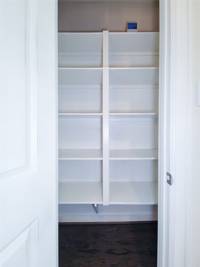 Building Photo - 1506 Brayson Oaks Pl