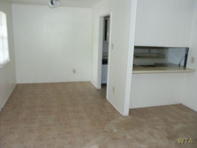 Building Photo - 1 bedroom in AUSTIN TX 78705