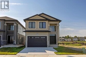 Building Photo - 1045 Karenana Rd
