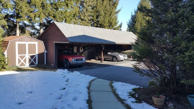 Building Photo - 1607 E Branch Rd
