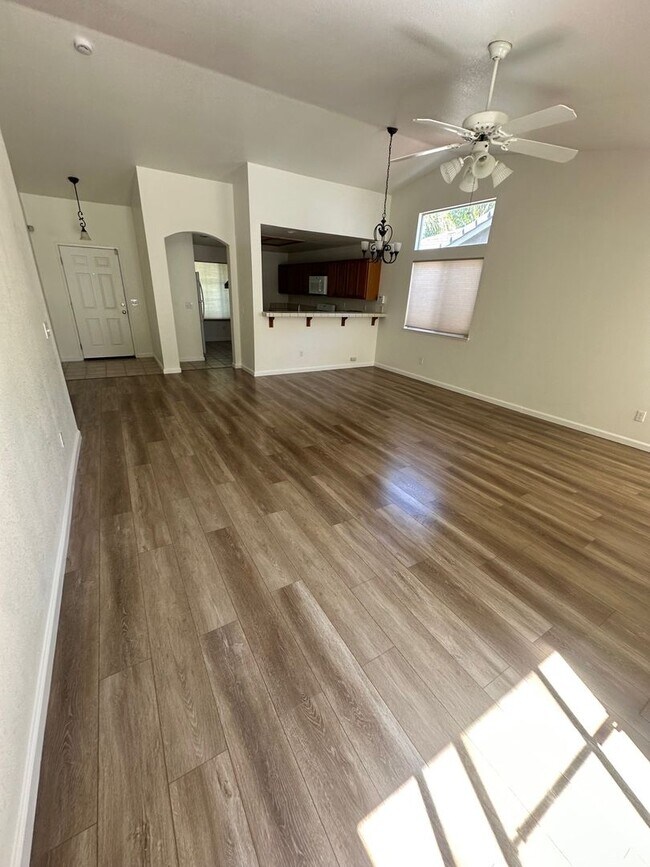 Foto del edificio - Updated 1 Story Home Just For You