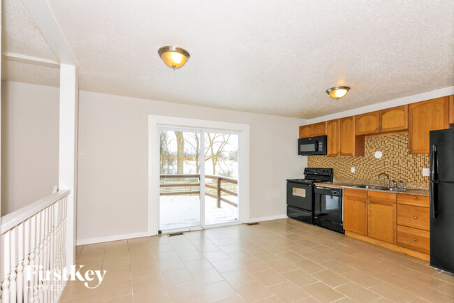 Building Photo - 2329 Outlook Dr