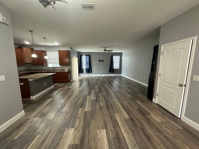 Foto del edificio - 15613 Mallard Rise Loop