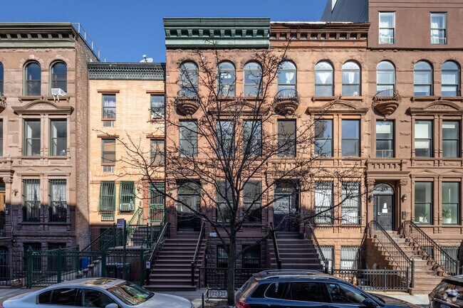 Foto del edificio - 245 W 122nd St