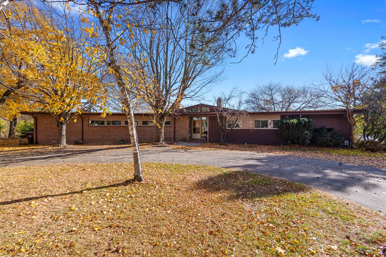 Foto principal - 4105 Riverview Dr