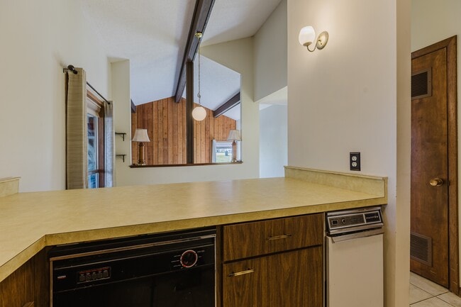 Building Photo - 217 Pinon Causeway