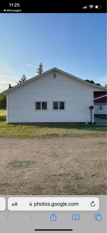 Building Photo - 126 E Park St