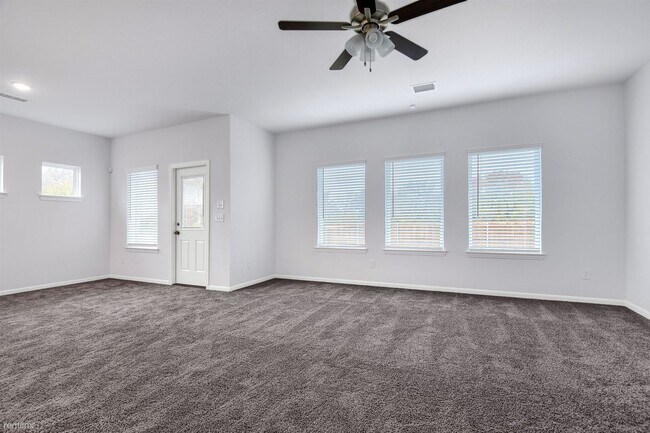 Building Photo - 3 br, 2 bath House - 1826 Boxwood Dr