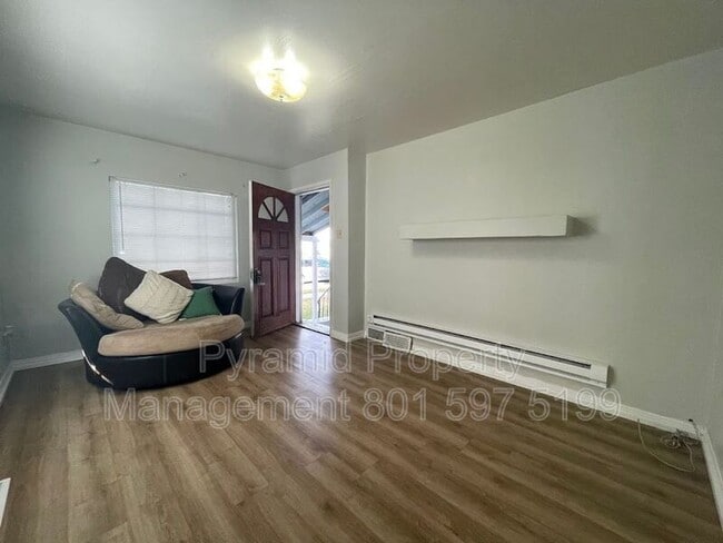 Foto del edificio - 39-43 W 800 N