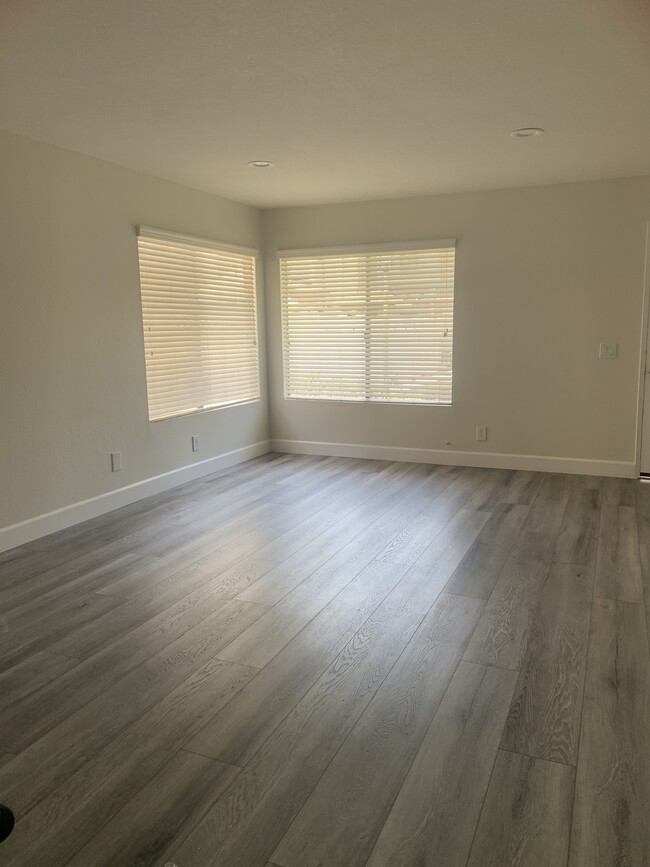 Living room - 12836 12th St